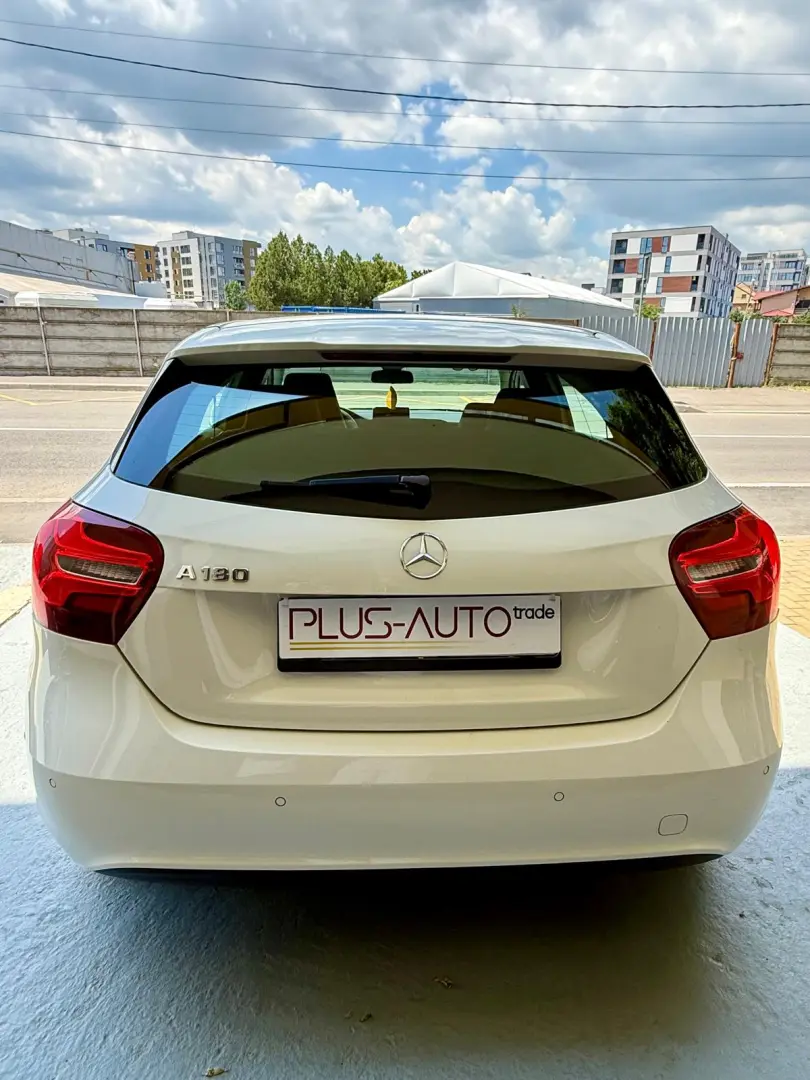MERCEDES-BENZ A 180