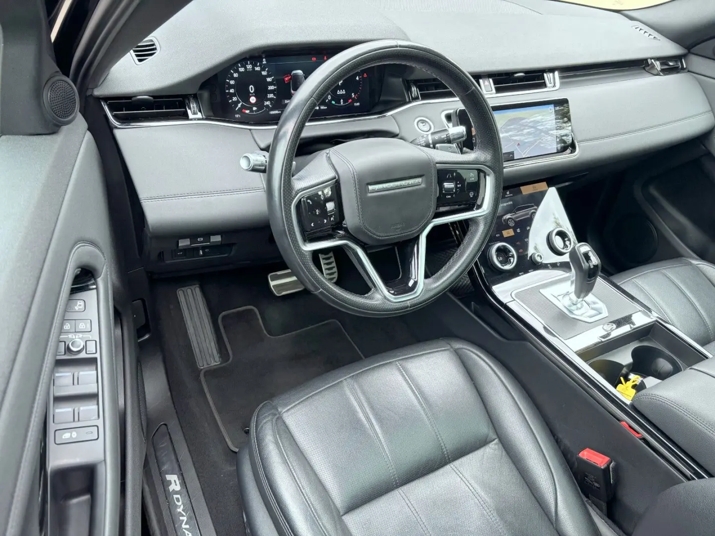 Range Rover Evoque R-Dynamic*EBONY*PANO*360*20