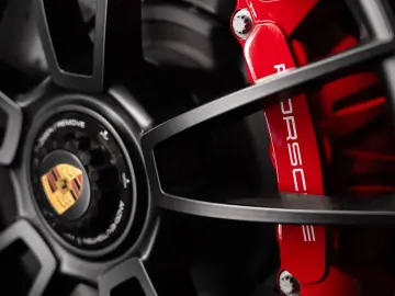 Porsche 911 Carrera 4 GTS 353kW / 480hp 