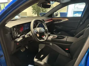 Rafale 200 E-Tech Full Hybrid Esprit Alpine