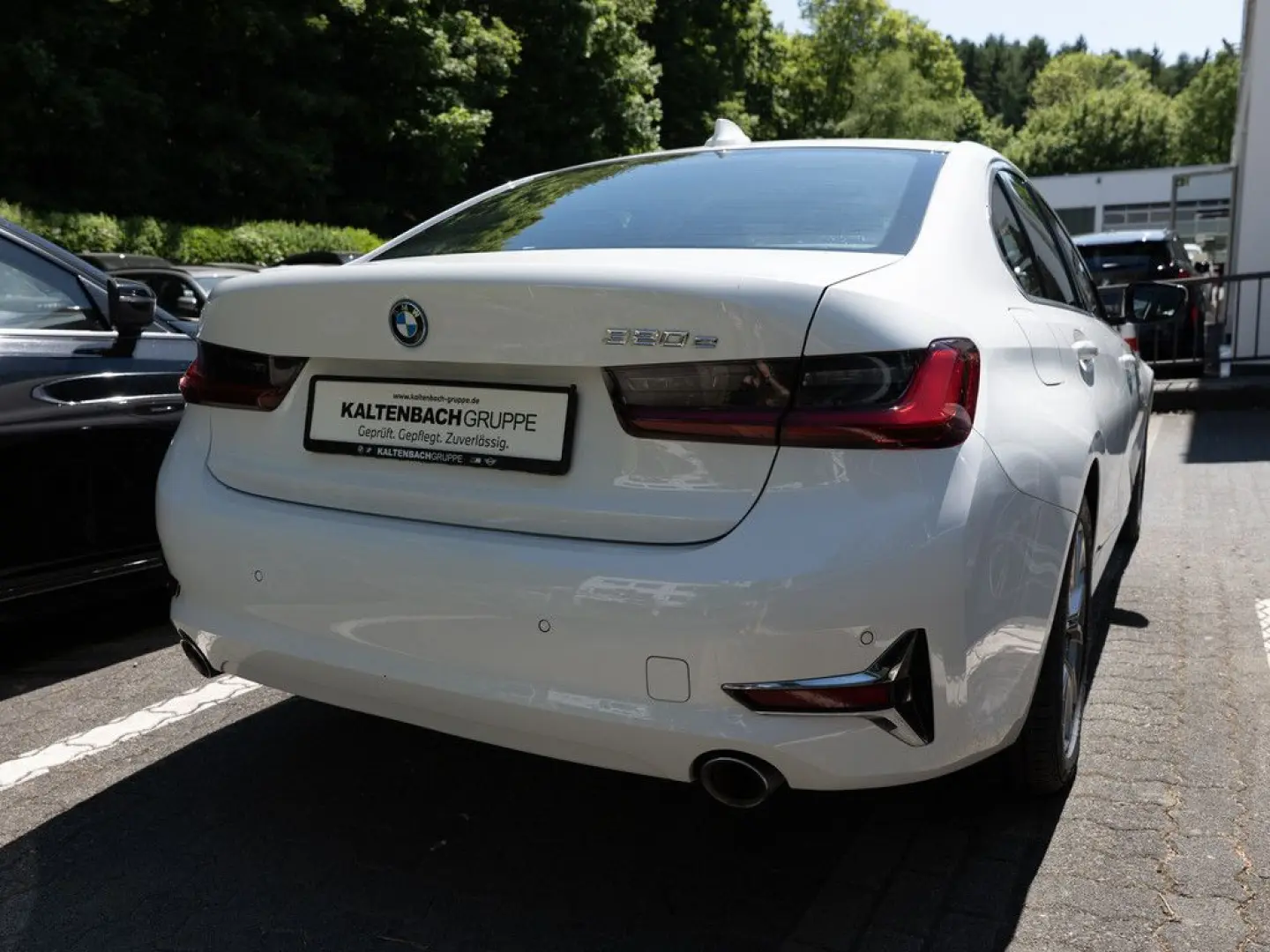 320e LED FSE NAVI SITZHEIZUNG PDC Luxury Line