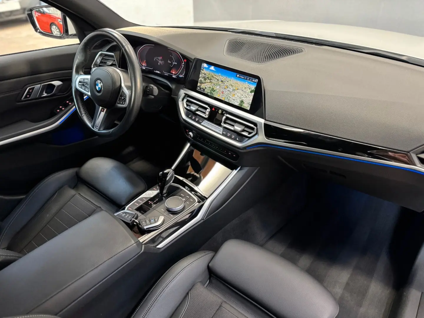 320i M-SportL.STDHZ/HIFI/LKHZ/Keyless/ParkAs/LED