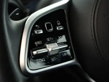 GLE 300 d 4M AMG EXCLUSIVE LED Navi Keyless Kam
