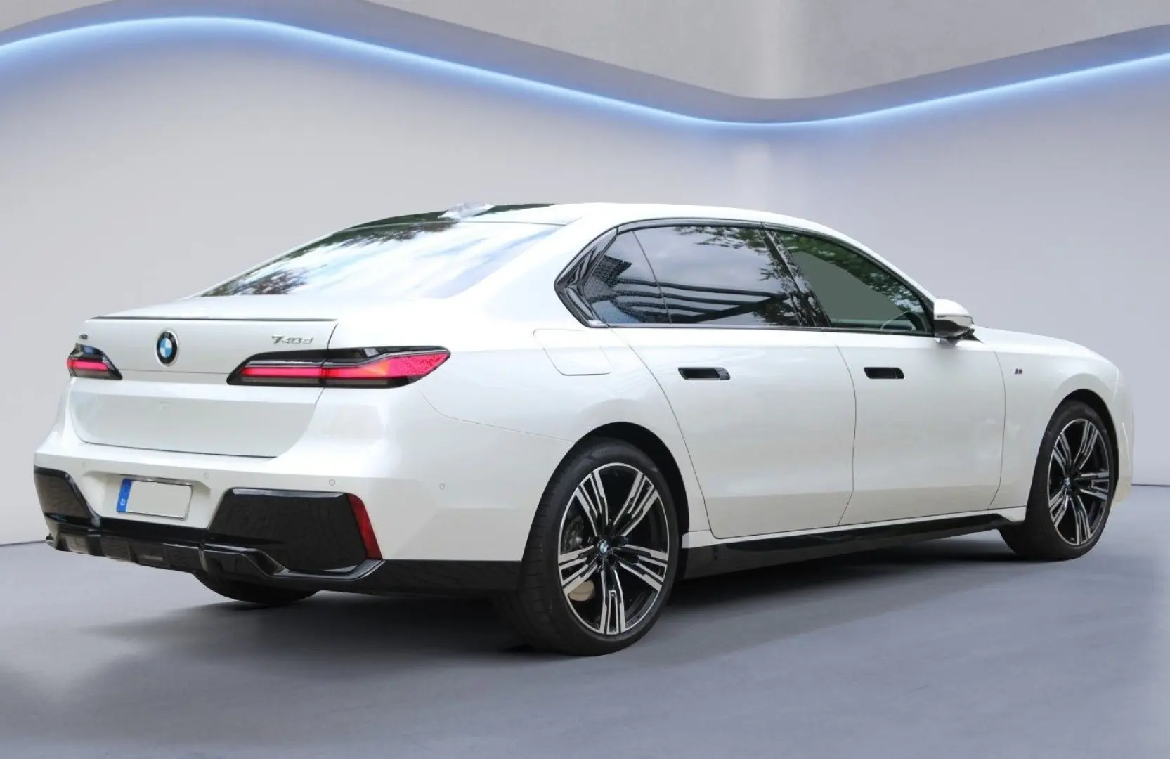 740d xDrive M Sport Pro / Iconic Glow / Standh.