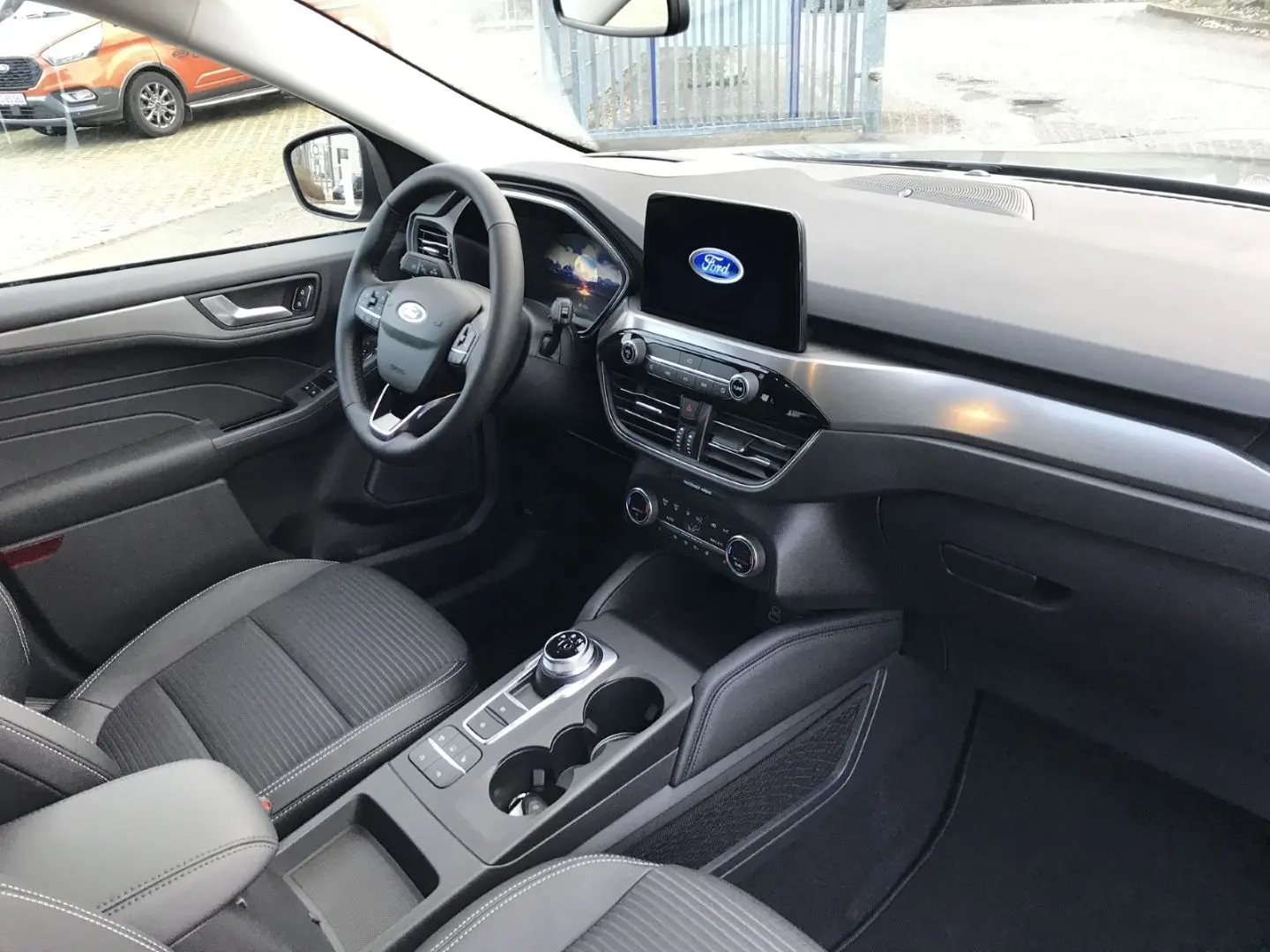 Kuga Titanium X+LED+BLIS+iACC+PDC+NAV+DAB+B&O+LM