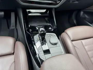 X3xDrive30d PANO*ACC*StHz*R-Cam*Leder*LenkHz*AHK