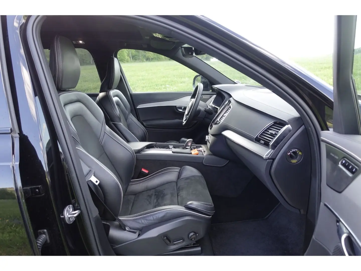 XC90 R-Design B6 AWD AHK*PGSD*STHZG*HUD*4-C*360*