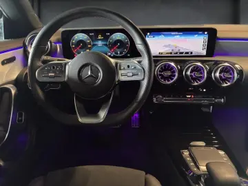 CLA 200 Coupé +AMG+MBUX+KAMERA+Ambiente+SHZ+AUT