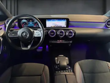 CLA 200 Coupé +AMG+MBUX+KAMERA+Ambiente+SHZ+AUT