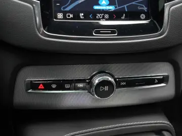 XC 90 B5 D AWD Plus Darkb Navi/Leder/ACC/Kamera/