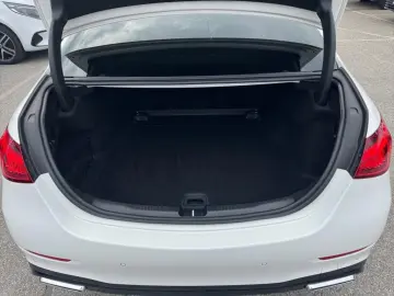 C 220 d AMG*Night*Pano*19*DigL*Ambi+*KeyGo*AdvS*