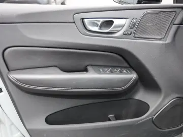 XC60 Ultimate Dark AWD B4 Diesel EU6d Allrad HUD
