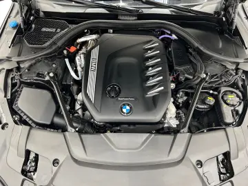 730d xDrive Standheizung Massage Harman/K Laser