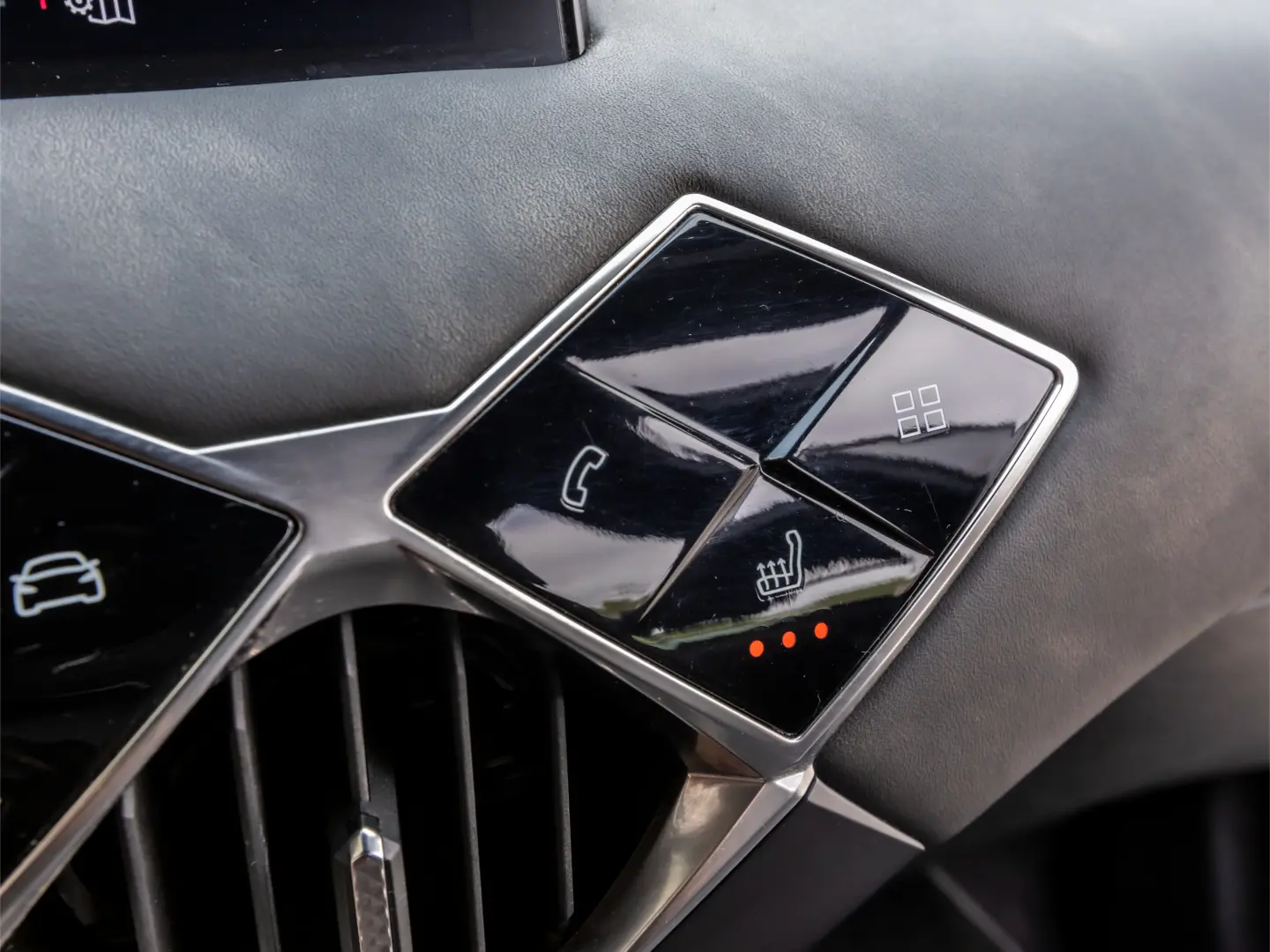 DS-AUTOMOBILES DS3-Crossback/E-TENSE/ELECTRIC/136 CP