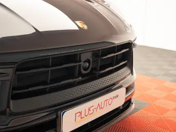Porsche Macan T
