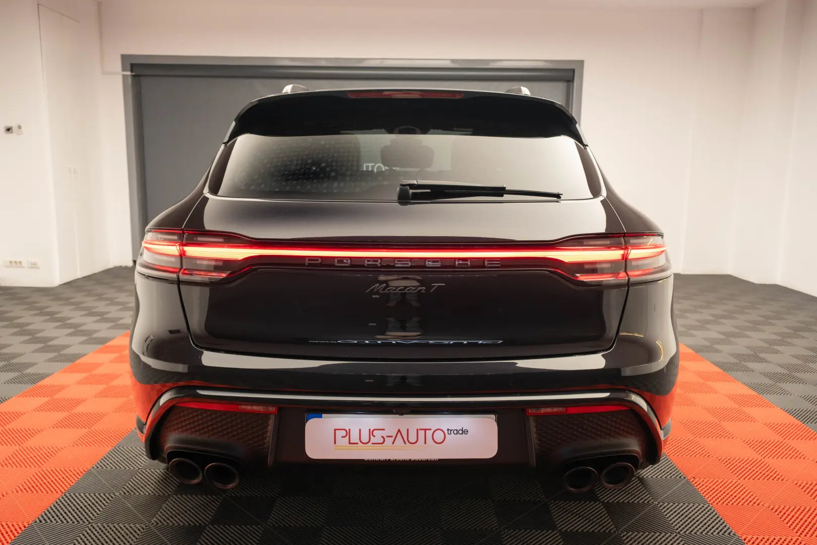 Porsche Macan T