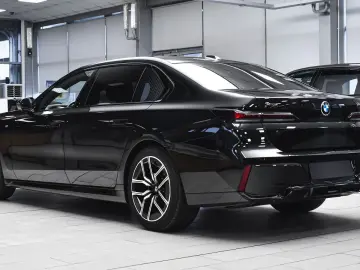 740d xDrive M Sport Mild Hybrid Sportautomatic