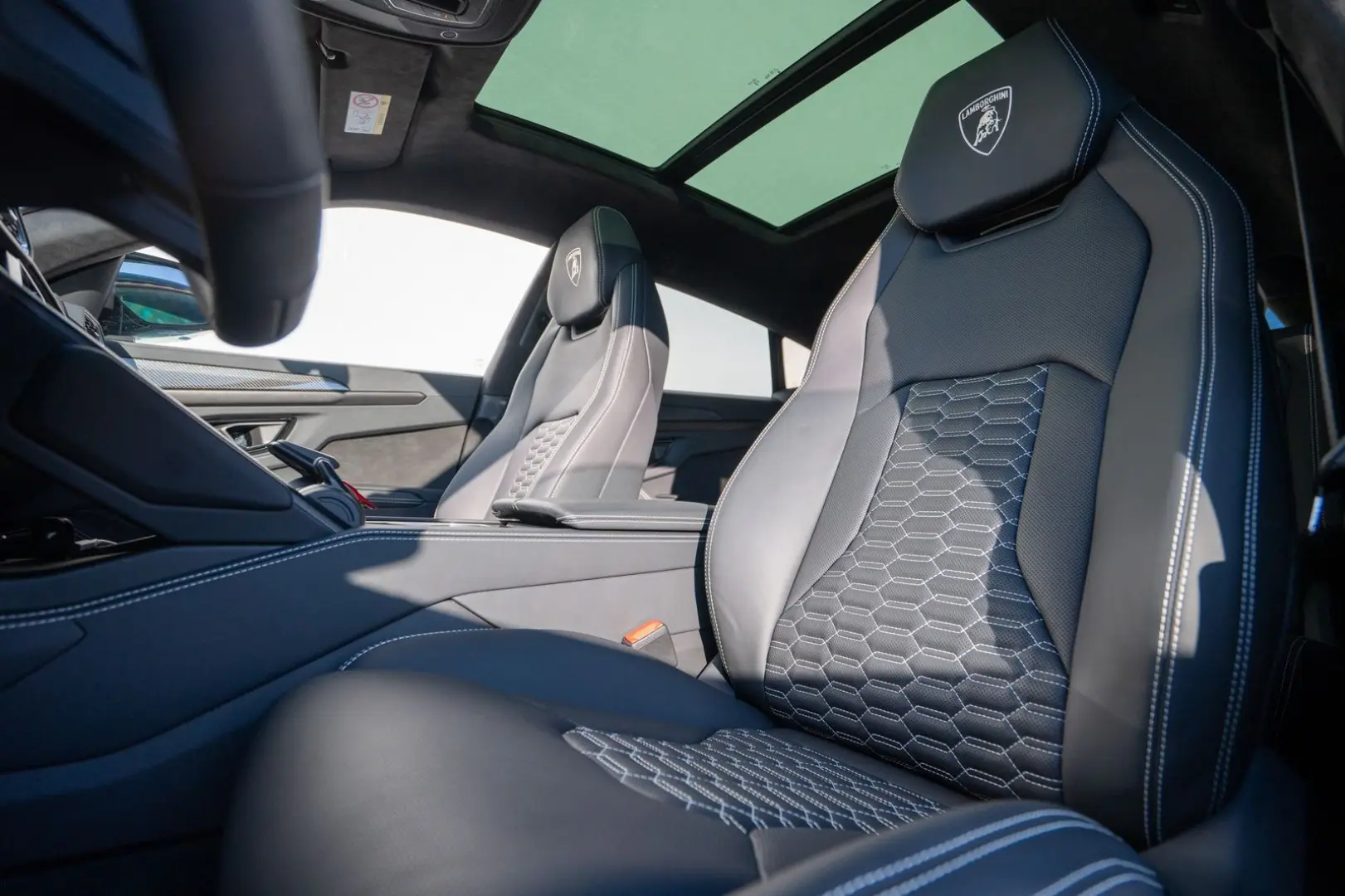 Urus S in PERFORMANTE-Optik MASSAGE B&O PARK-PAK