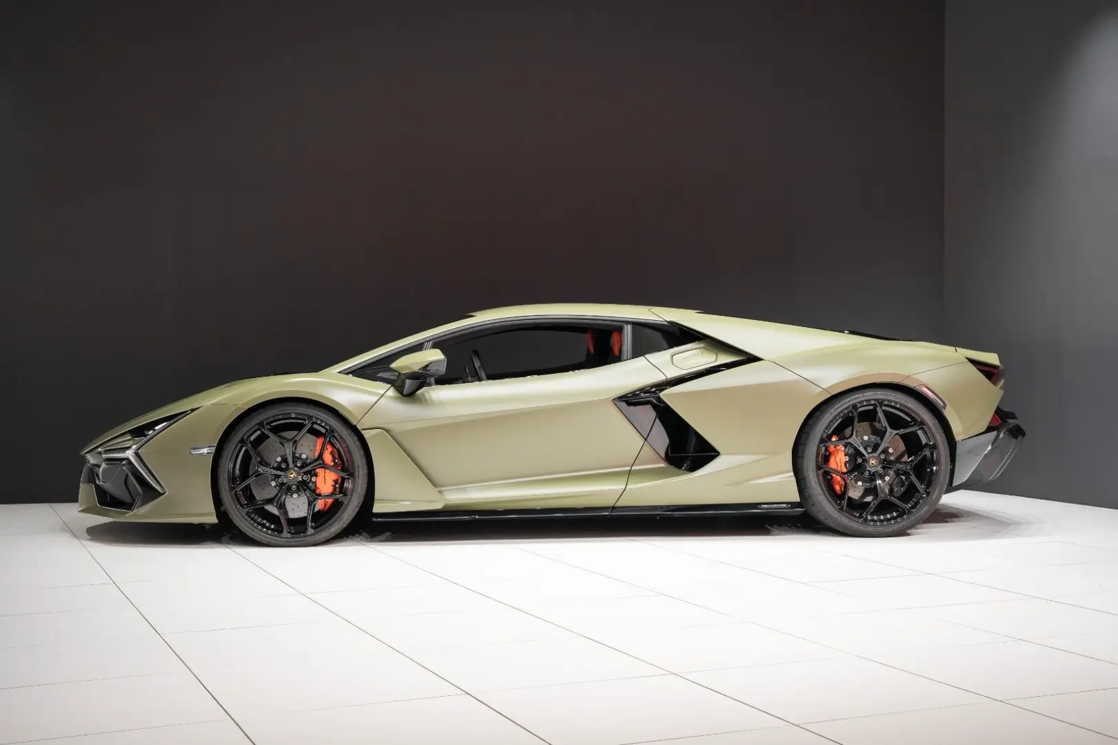 Revuelto 6.5 V12 Verde Turbine AdPersonam