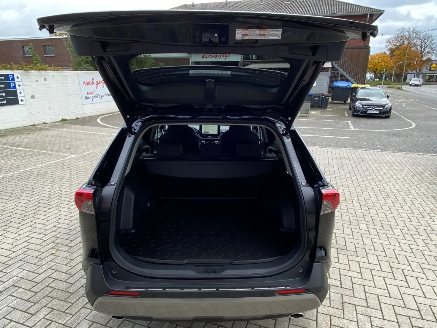 RAV 4 2,5 l Hybrid 4x2 Team D ACC Navi LED el HK