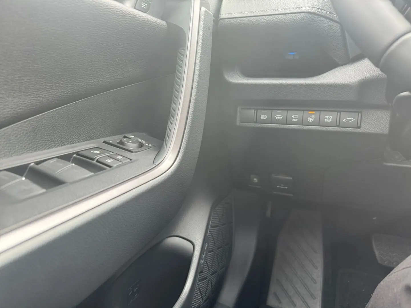 RAV 4 Plug-in-Hybrid GR SPORT *Allrad*LED*Navi*