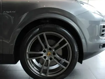 Cayenne E-Hybrid 21 ZOLL+1.Hand