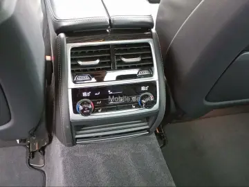 740d xDrive AHK Glasdach Standhzg.Massage h&k