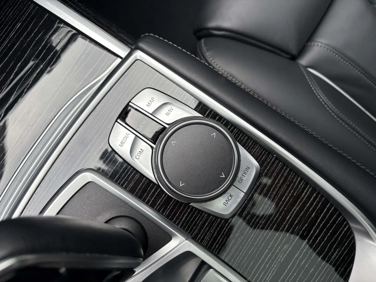 745e M Sport Glasd. DA Prof PA+ HuD H/K Soft.