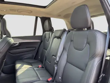 XC90 T8 Ultimate Bright Plug-In Hybrid/FourC/AHK