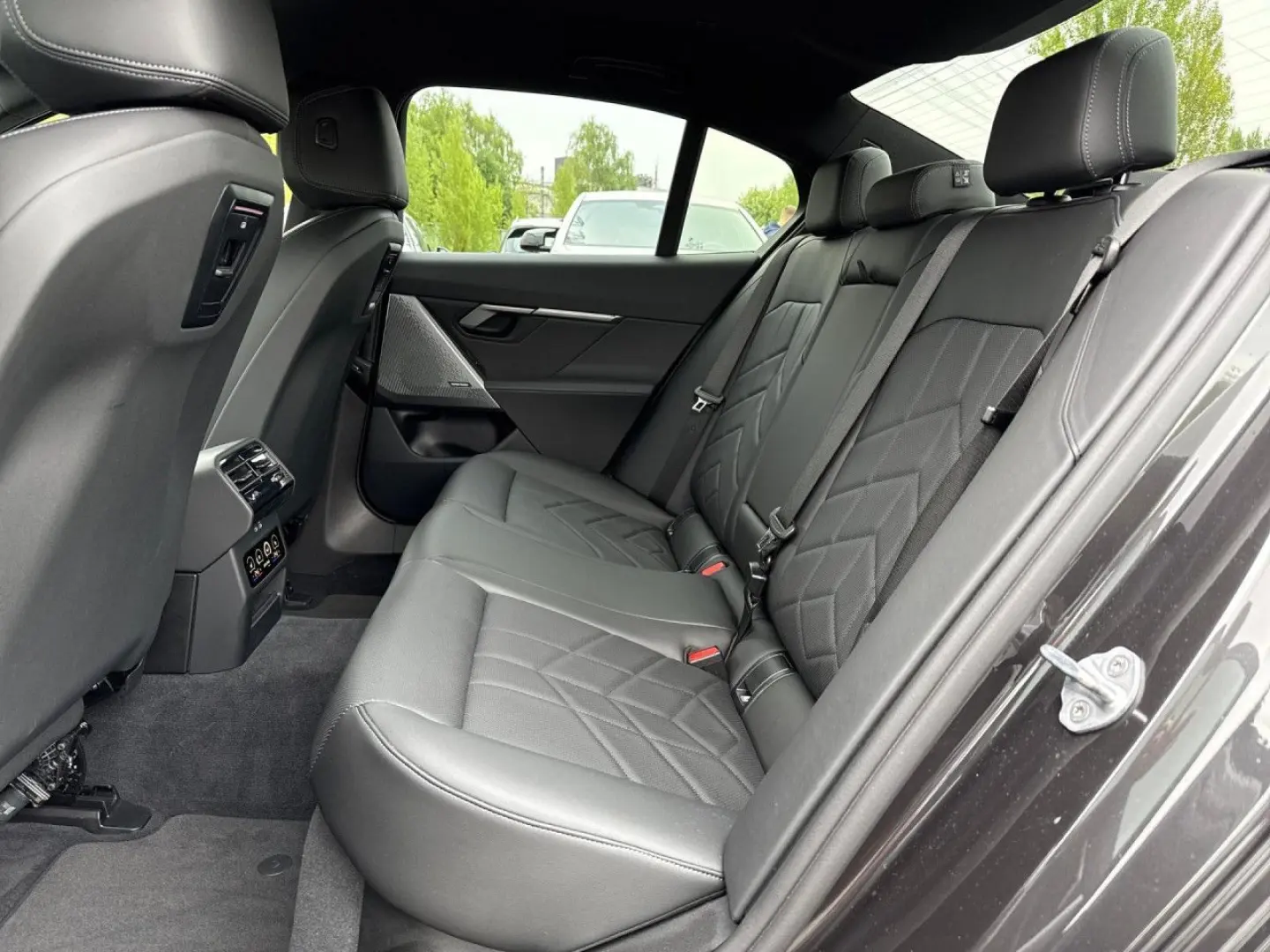 520dA M SPORT LivePro,AdLED,StHzg,AHK,KomSi,360