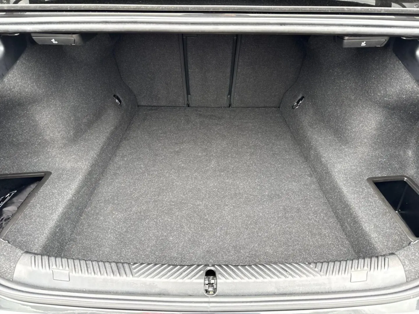 520dA M SPORT LivePro,AdLED,StHzg,AHK,KomSi,360