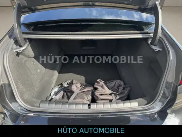 M760e xDrive Autobahnass TV AutoDoor Theater