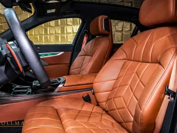 M760e xDrive +SKY LOUNGE+M SPORT BRAKE SYSTEM+