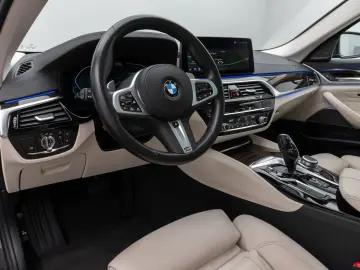 540i Luxury Line Kamera Glasdach Laser HUD H/K