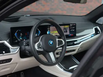X5 50e xDrive *Sky*B&W*Massage*AHK*Volleder*