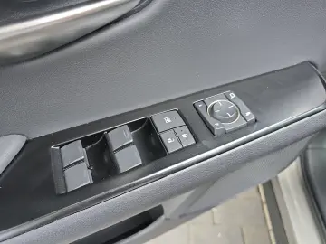 UX 250h F SPORT Design *Bi-LED*ACC*CAM*SHZ*PDC*