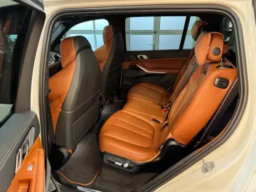 X7 xDrive 40i M Sport~PANO~HUD~KRISTAL~KAMERA
