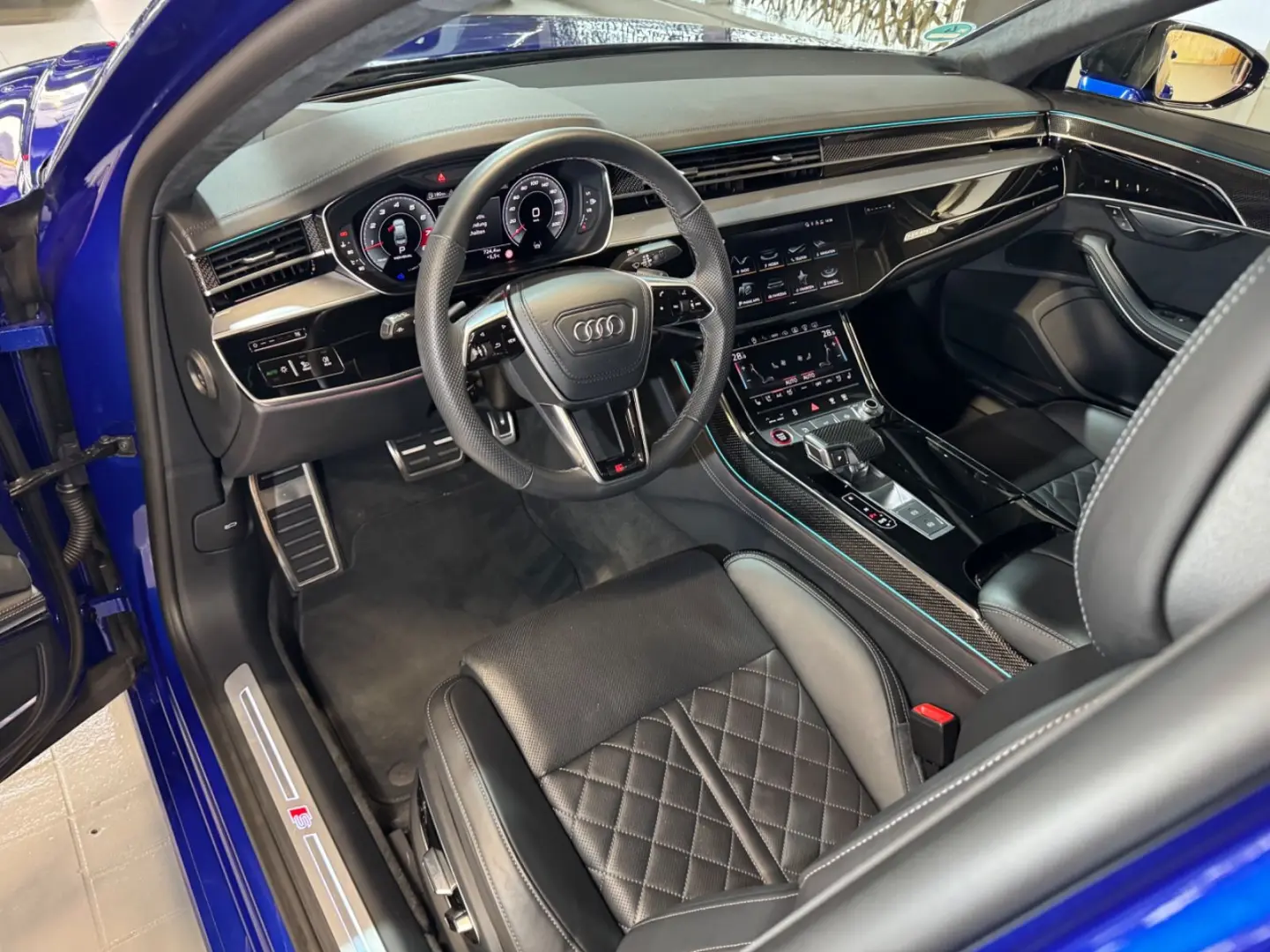 S8 4.0 TFSI quattro MATRIX~CARBON~HEADUP~360~B&O