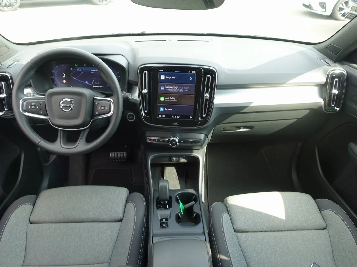XC40 Core B3 Mild-Hybrid/Kamera/Carplay