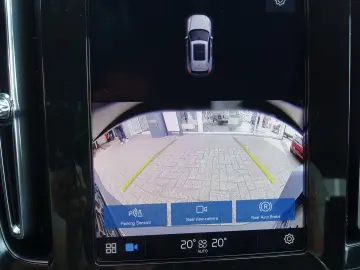 XC40 Core B3 Mild-Hybrid/Kamera/Carplay