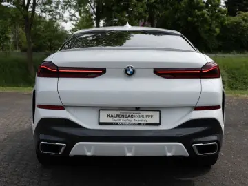 X6 xDrive 40d M-Sportpaket PANO AHK HUD B&W