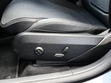 GLC 300 e 4MATIC +Perf-AGA+Avantgarde+MBUX+LED