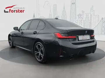 320d xDrive M Sport ACC Standheiz. HIFI Kamera