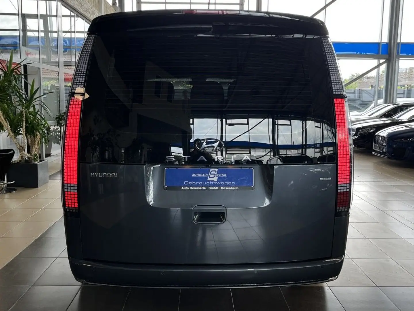 Staria Signature 4WD 7-Sitze BOSE Leder NSCC LED