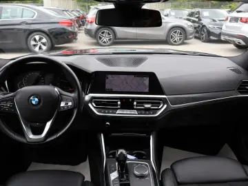 320 Baureihe 3 Lim. 320 d Sport Line