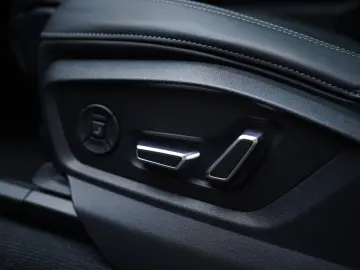 Q7 50 TDI S Line Matrix NightV HUD B&O AHK Pano