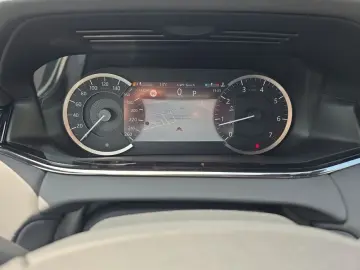 Range Rover Evoque P200 R-Dynamic SE