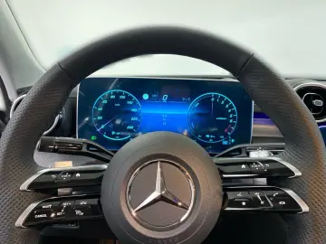 C 300 e 4Matic AMG+HUD+PARK+DISTR+DIGITAL