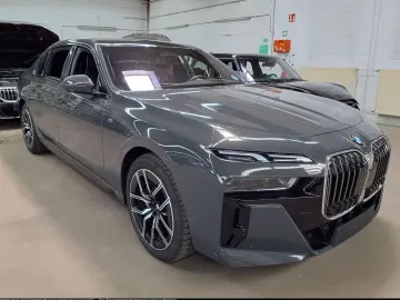 740d xDrive M Sport Fond-TV StHzg Autobahnas SKY