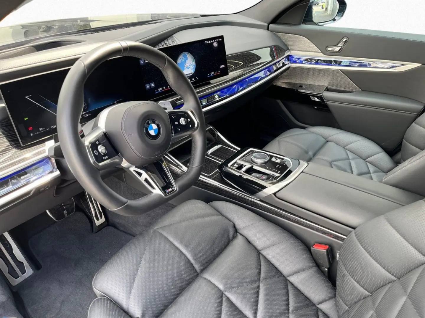 740d xD SKY TV M Sport Fond-Ent SkyL AutobahnA StHz 21
